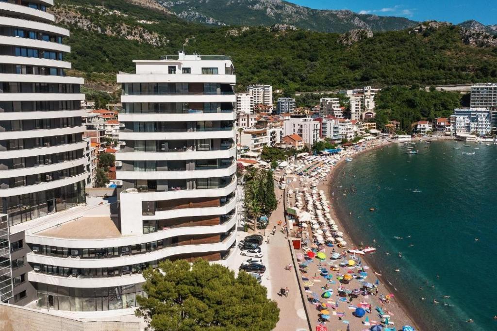 La Fiaba Rafailovici Apartment エクステリア 写真